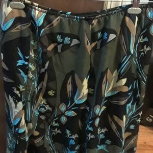 Pretty Floral Print Skirt, size L